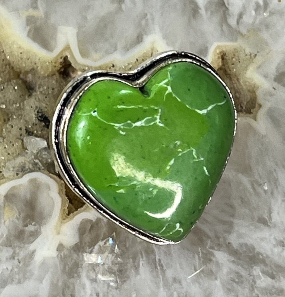 Sterling Silver 925 Green Turquoise Heart Shaped Southwestern Ring Size 7 NEW